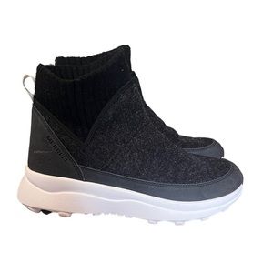 NWOT • Merrell • Cloud Renew Bluff Boots